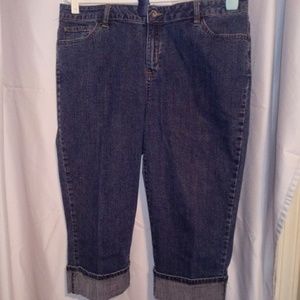 Ladies Jean Cuffed Capri's